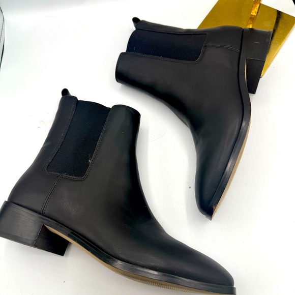 J. Crew Black Chelsea Vegan Leather Block Heel Boots, size 8.5 - Picture 1 of 5